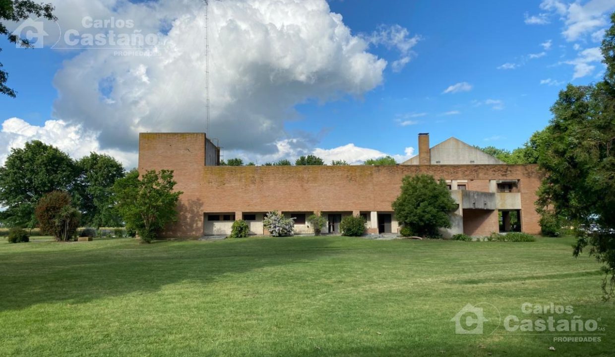 7549666_110460089376850420524764393555741432618885729197514851792943196165707949499547