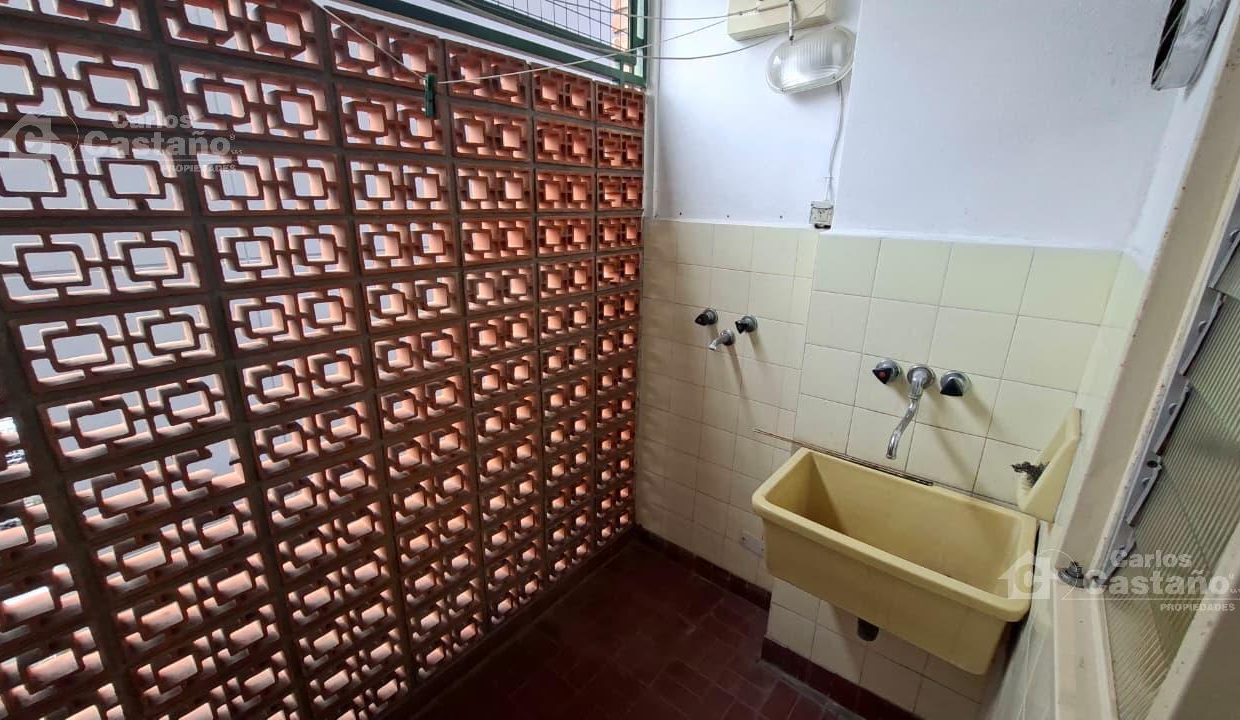 7560949_43669811554961603812988363782275604120069911023472860683581979480265985451015