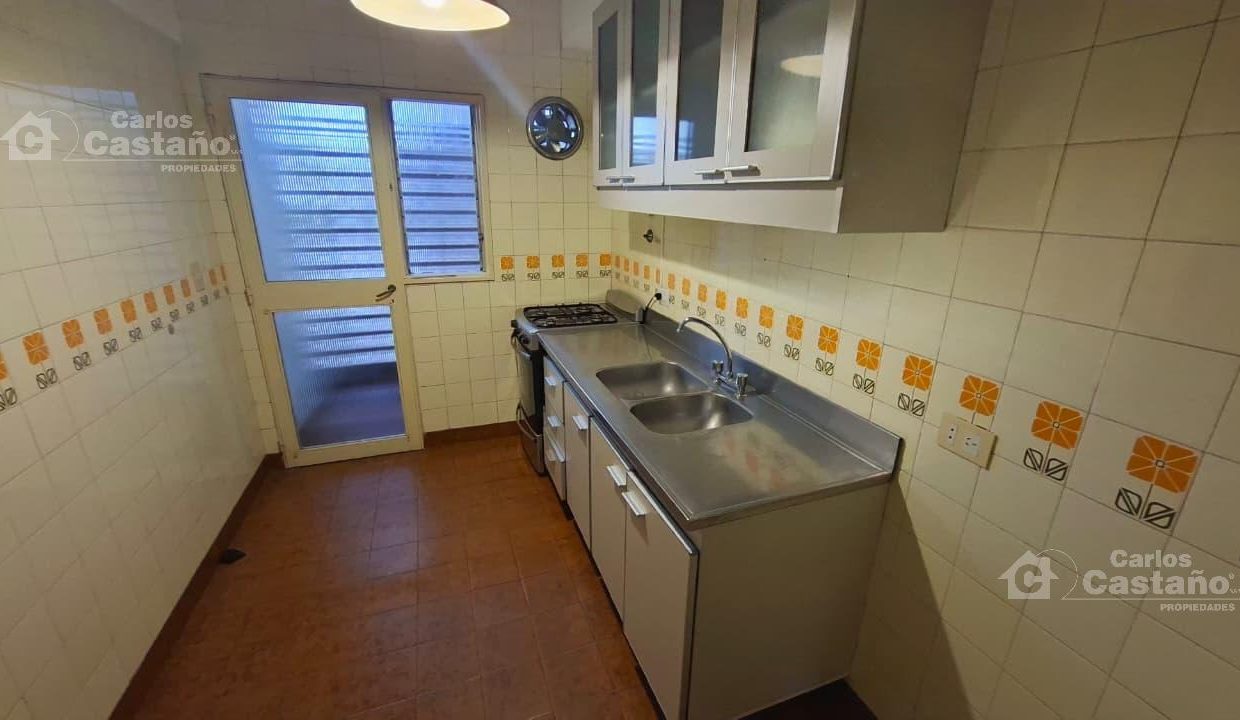 7560949_52393109013315322665303281289103153049728817155414612255473654331207311014615