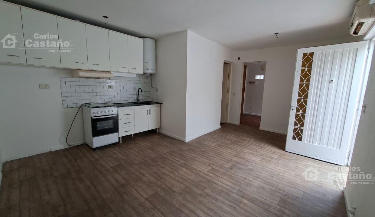 7565903_45602098365013381403505382180699877998959698112111937915518739604019656379950