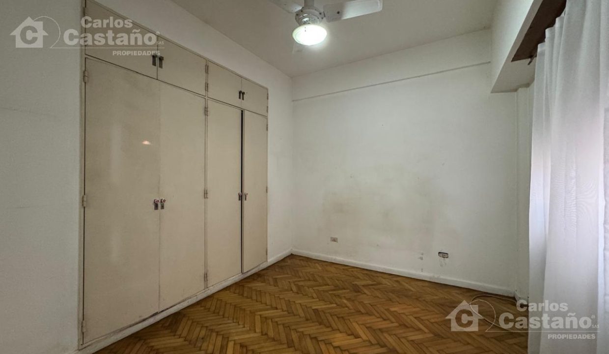 7060315_72679492875353179311022754688606090346927878819261101041866792125016682711054