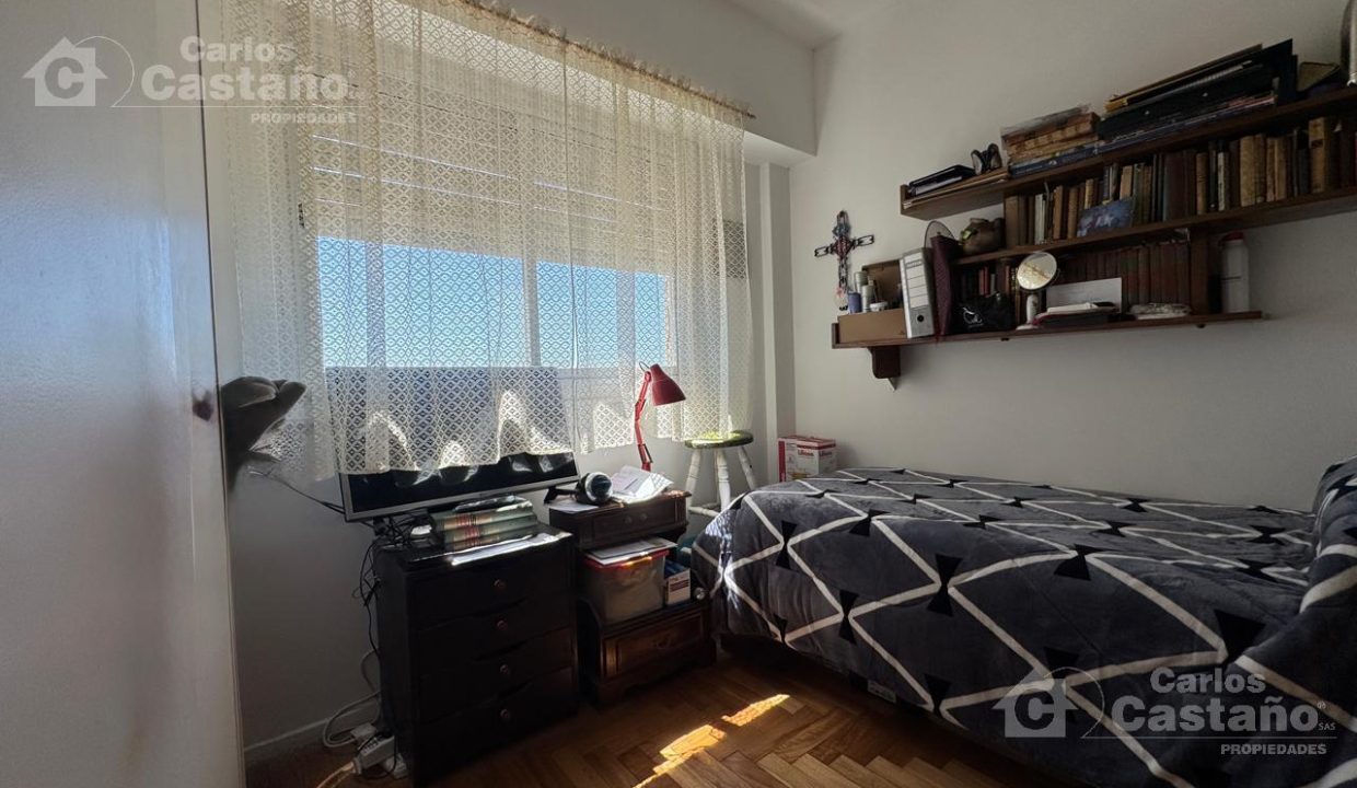 7570571_5302229743142335858914867823167619127527180488694012132648356601397668558968