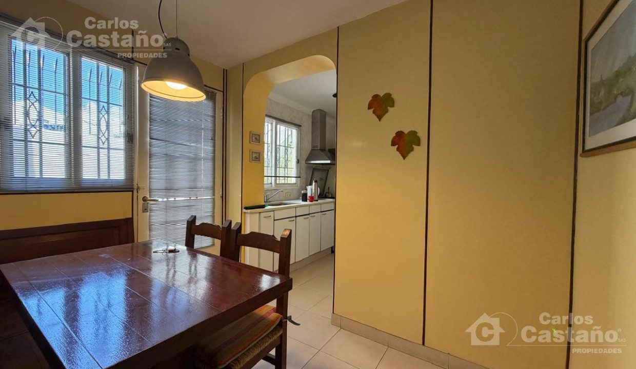 7575706_11423226444315215340112969378321600003347134423287270542957763796311461888227