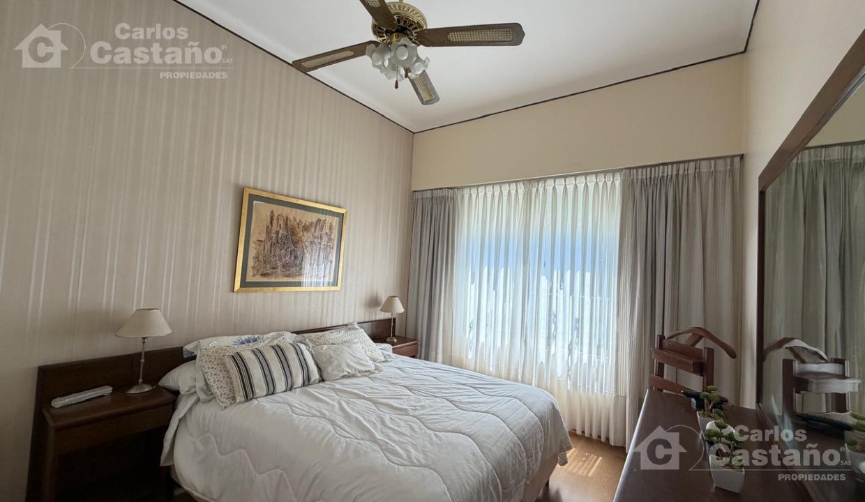 7575706_17732903300014403347842620101360709245126692829820627764995078825956281514071