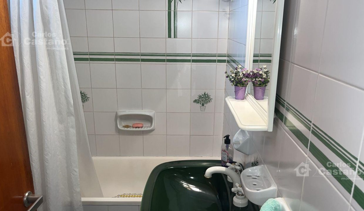 7578307_75993676793258433662120218844703164113317636308281980524209988633337935807594