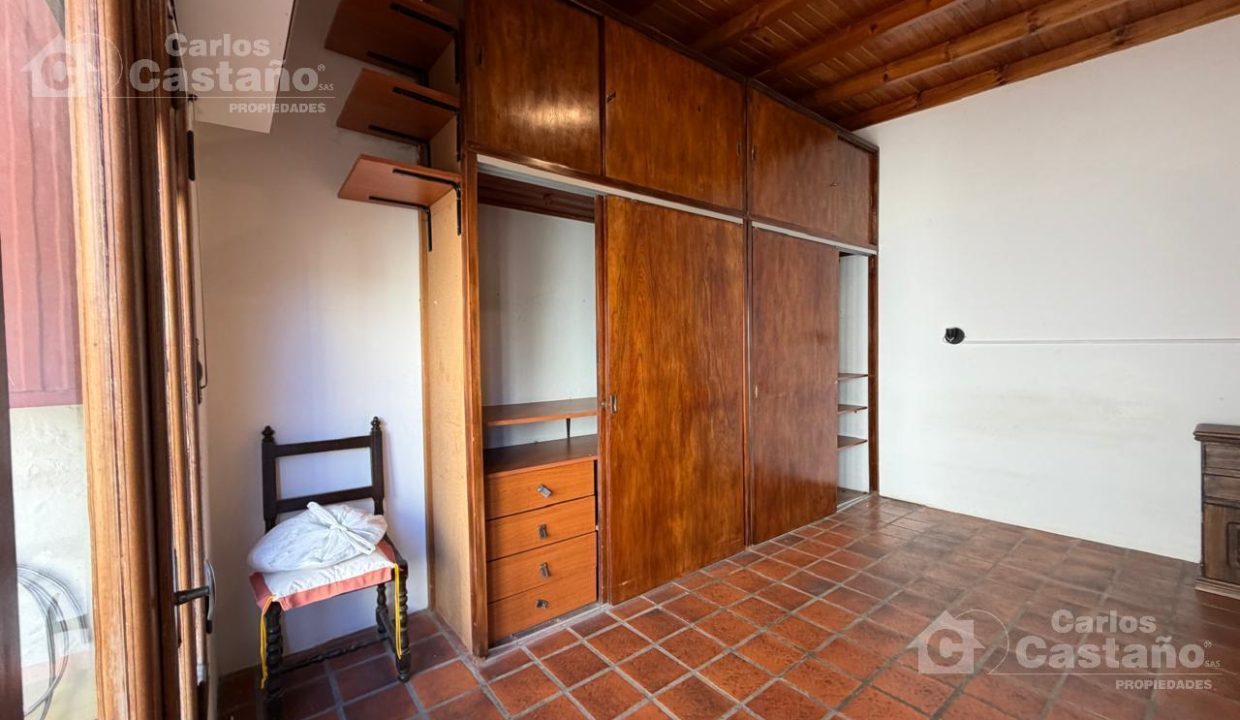 7580239_24462981778552854510257580014668277780383012625499849999244627333494620654261