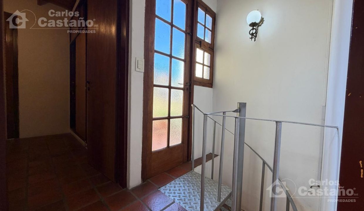 7580239_37055350131240560949363268645196512901324937512905407095888281441294645117620