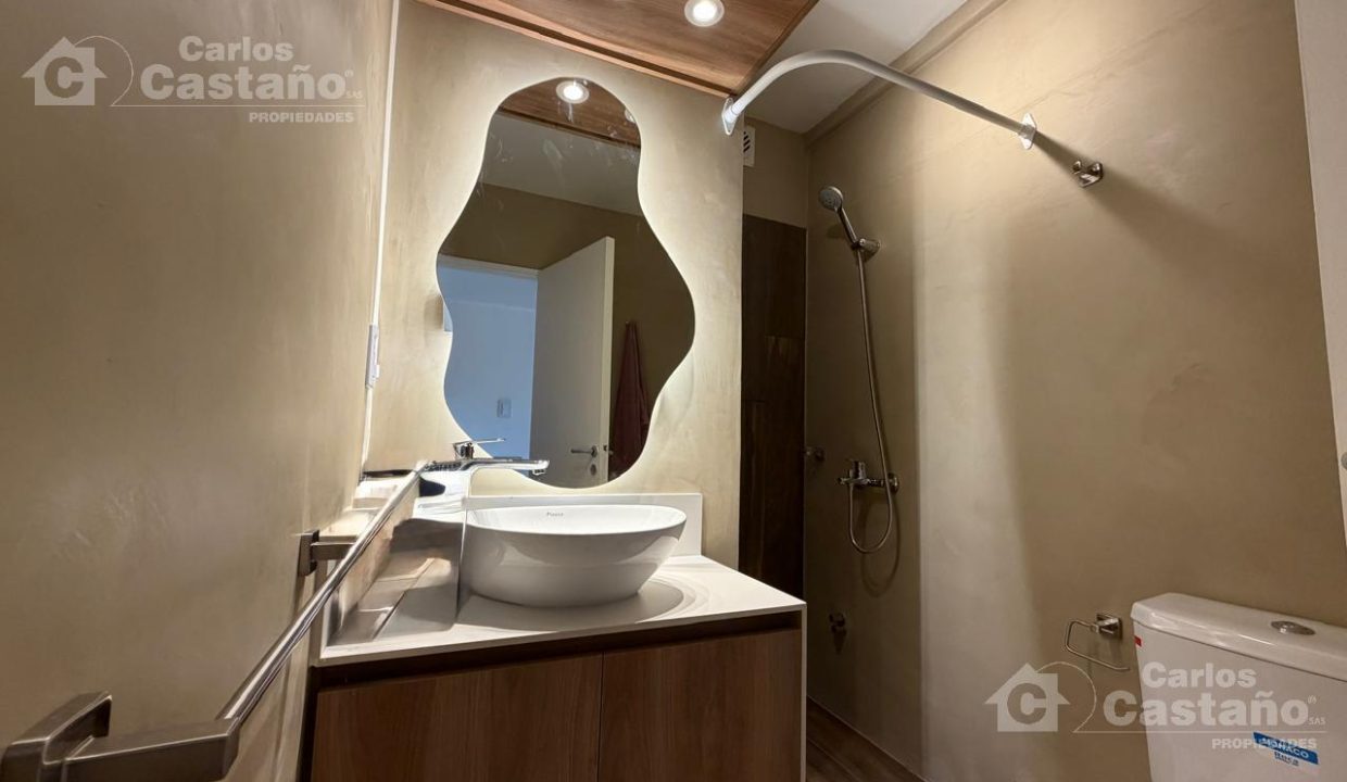 7585305_19090585845811692274706222047984801404754882696446370547872037807145807891722