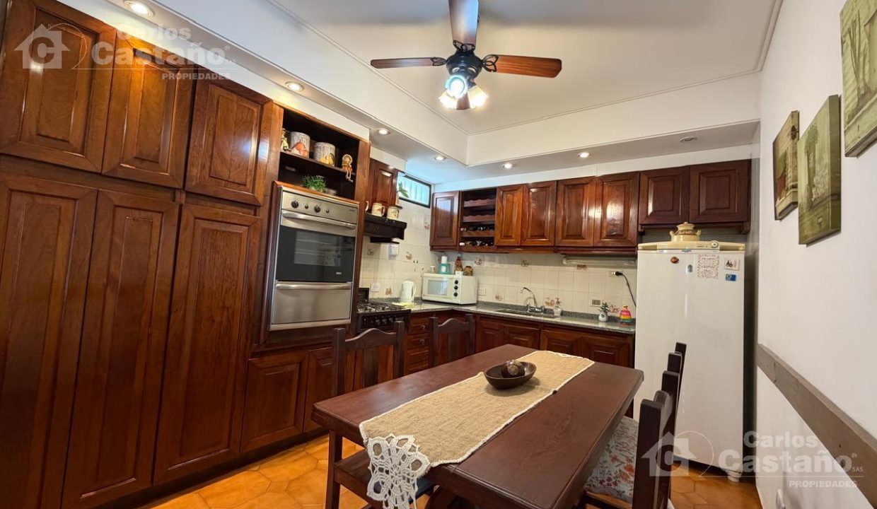 7586125_60701063267201519963967891093120308614288631757277497213792084244959205757584