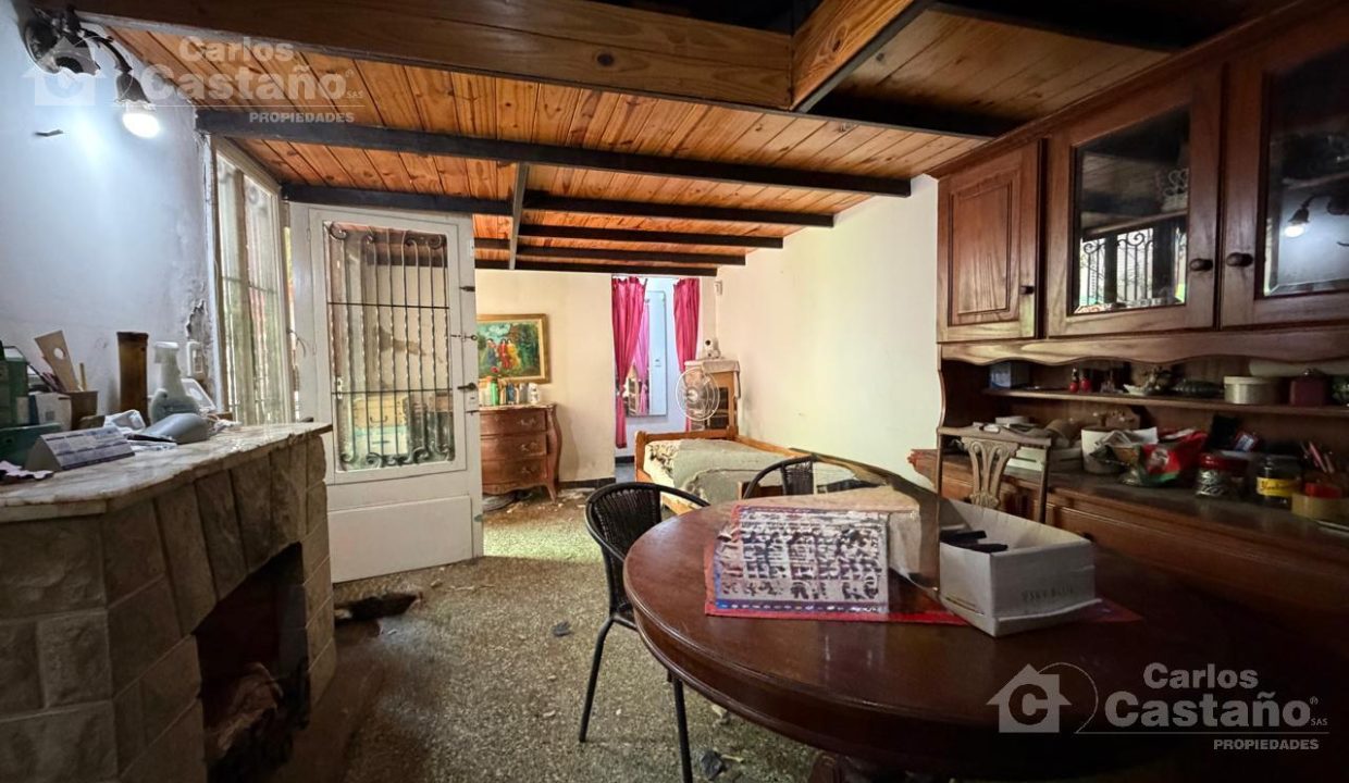 7591840_104335766534157777419263761540563217709569528060872553940909424052585593497221