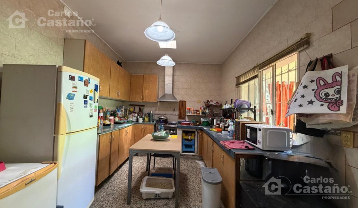 7591840_5916787013553373840209832207059680683156042791172594685736841740663920124805