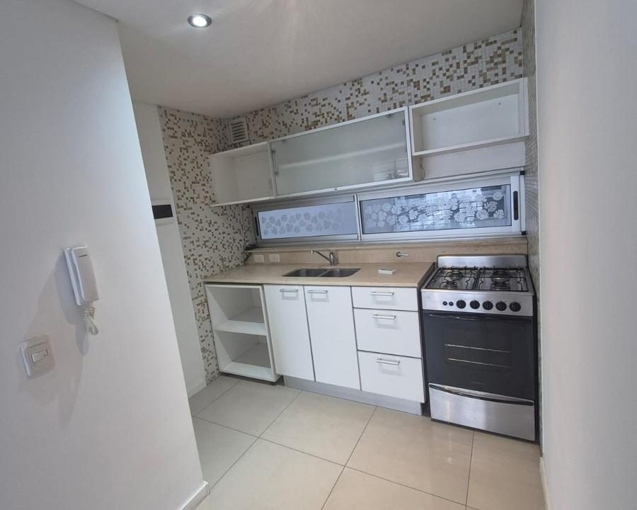 7594909_63273088302112099120127318274094296832271615938904984621558048886347785723752