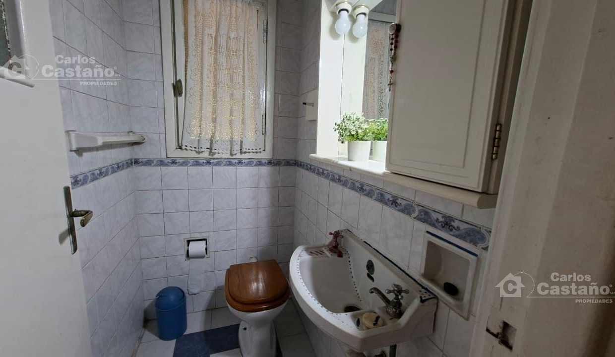 7621264_100768808578854899158796565319408071838554433346180319654161717191077270127341