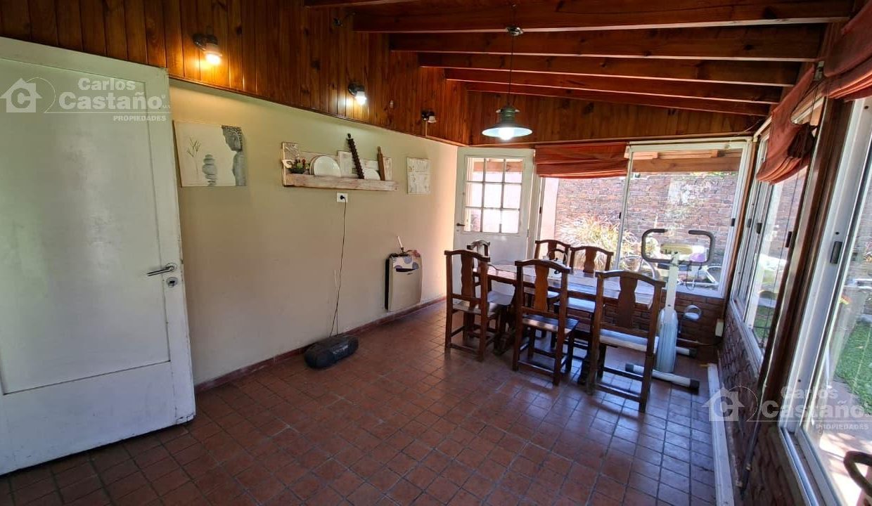 7621264_85939940077247409345581564759228373919195764882799002562572671826366793975720