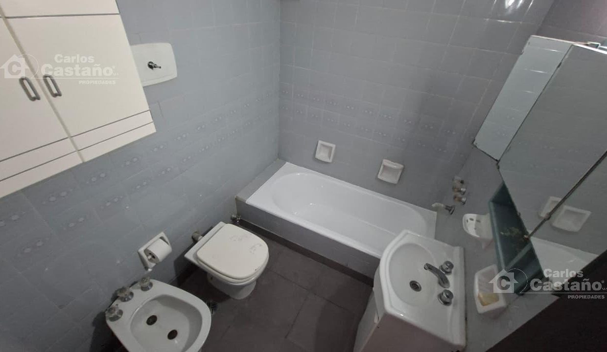 7629915_98631232779649152657807487882714138655764746665008302062704304675156634804085