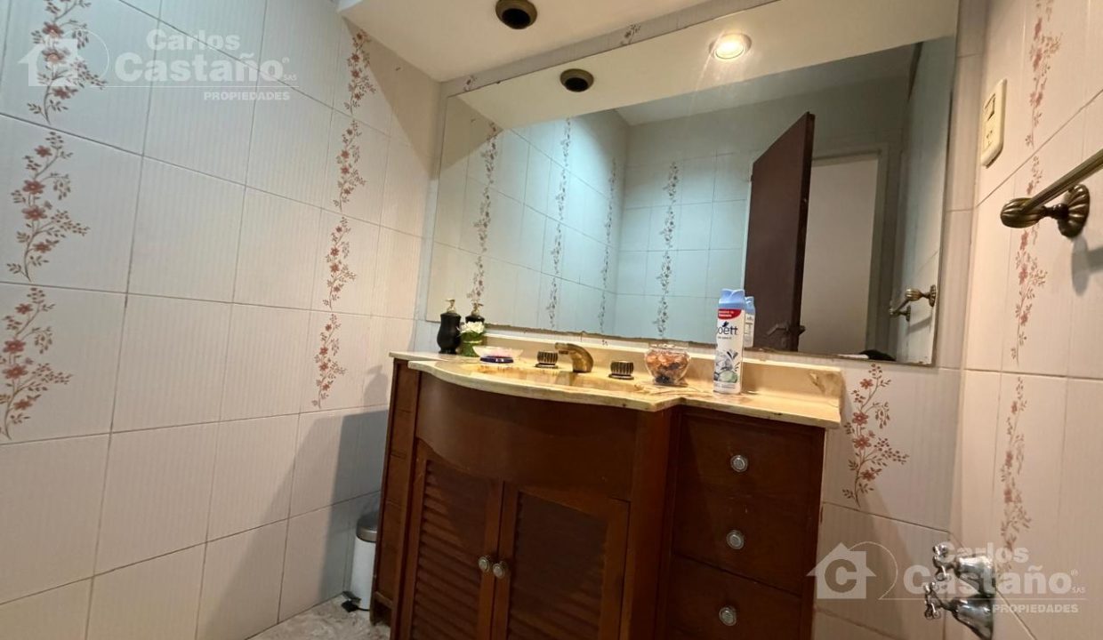 7634553_11163992916655562333782398465662854353285240788309612454366974207383044043525