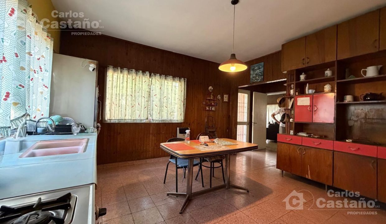 7637341_52918822946827906915931473510155707737466434412884832683372488640809716056293