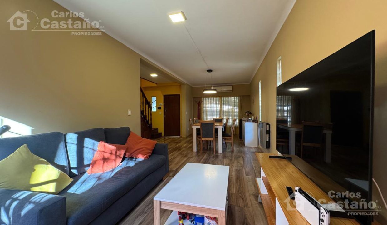 7638376_107476247810845517701572986296836243163711105476985879759358526532992843305979