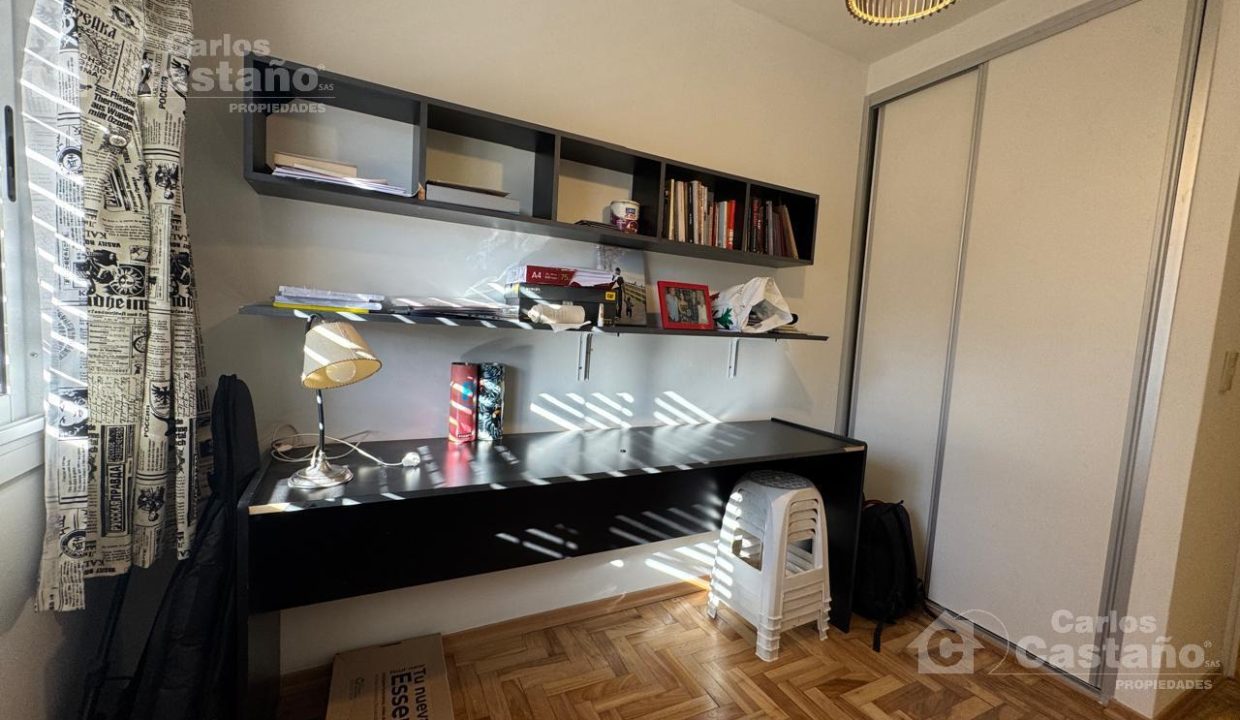 7638376_110851158913495171794199886013250858182328148311904928921919243915012297761708