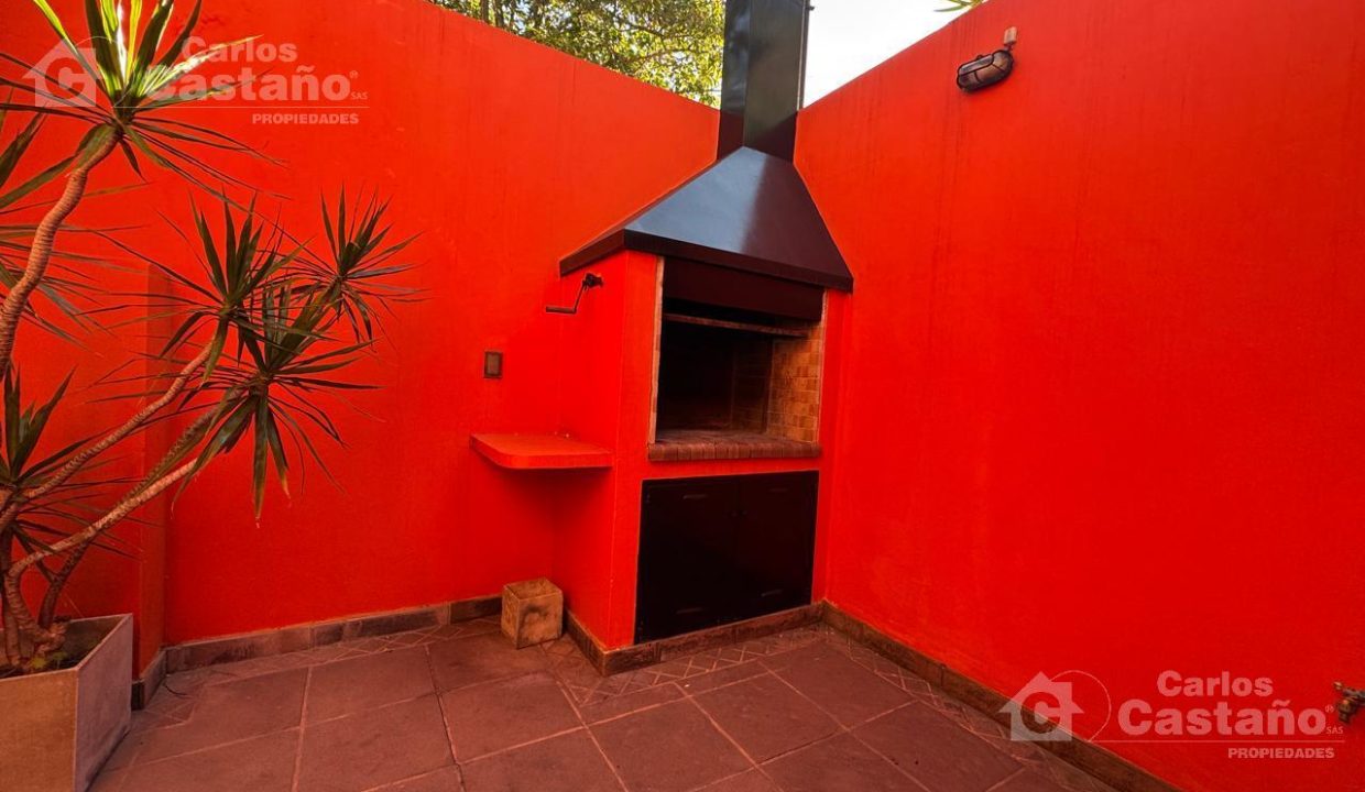 7638376_30541181137181657822227763573925357593581811789020636568187988394895587551460