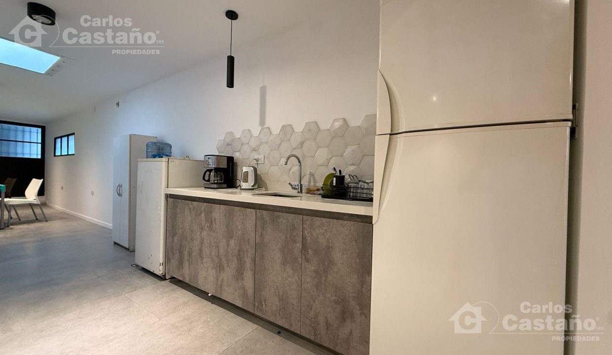 6836987_15397665177115965696933111693069713165487892759201009247787326786254931251916