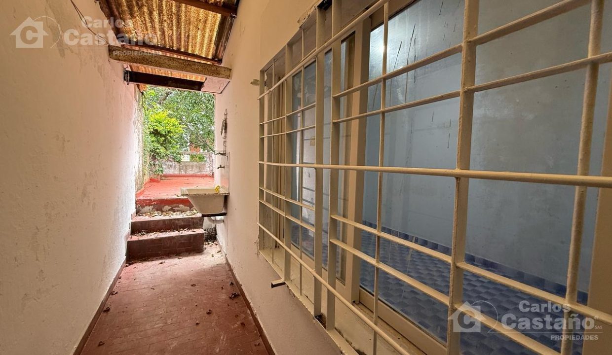 6837071_108755048667478199642368833340984013243120435602054147406156045230073779166477