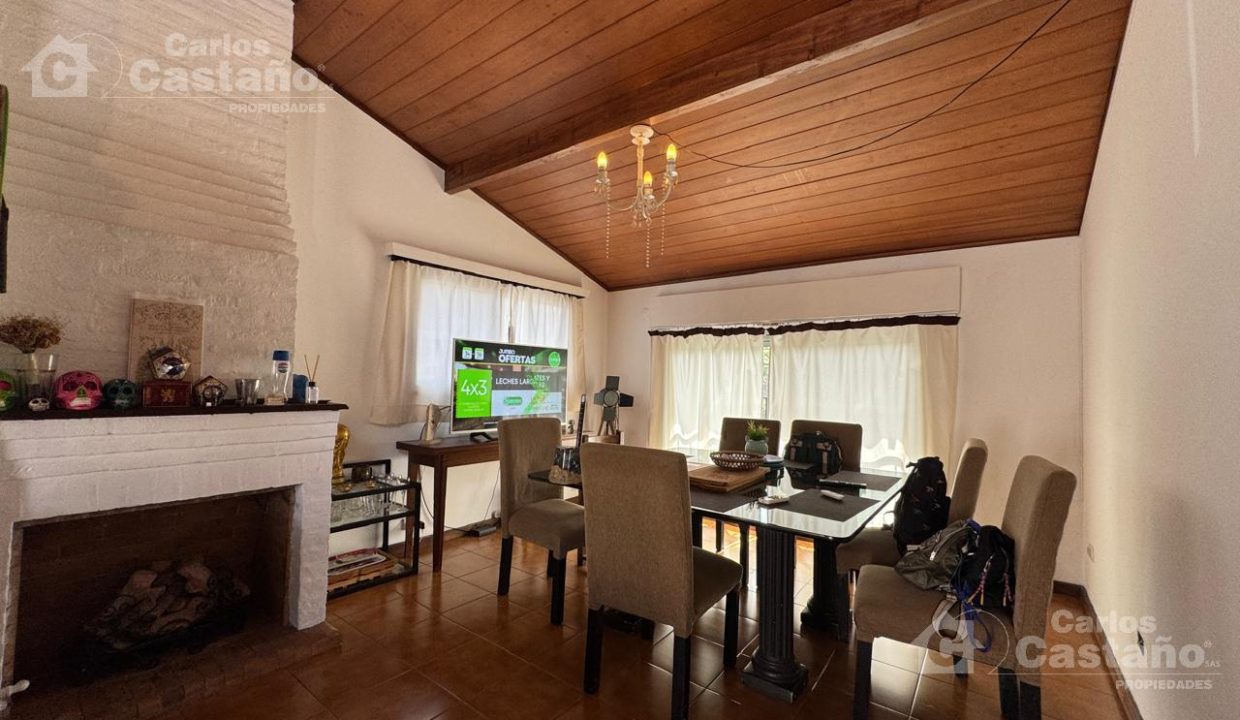 7003897_111328833126058742301079284584564101864073430666735394810067599256386529765733