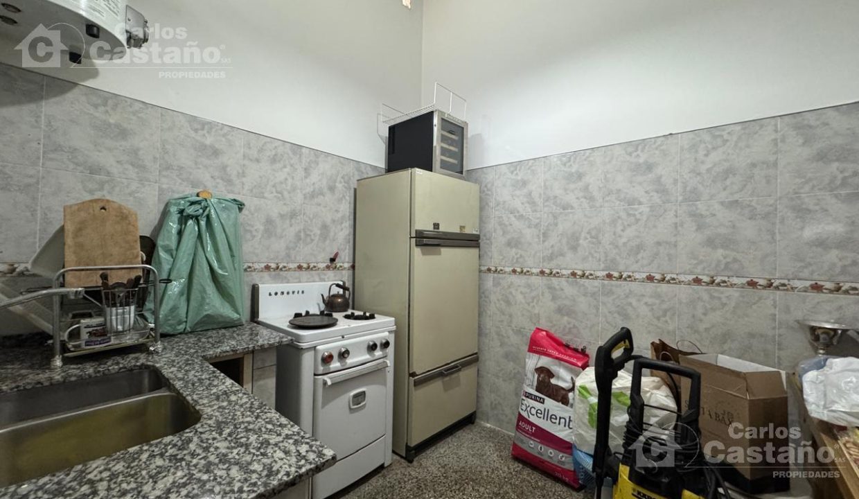 7092933_37867728573428102859238103924600049546931690577230135751645636209171767812789