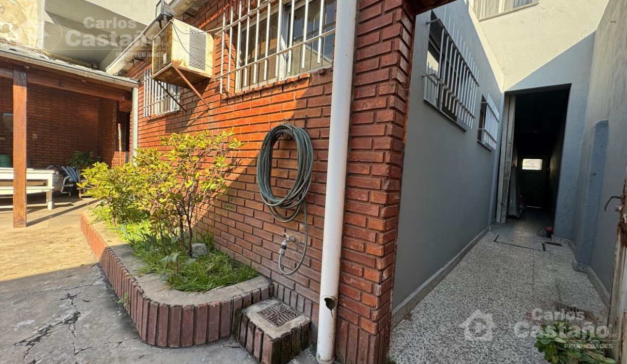 7092933_66805060949877979125276601417499125790997845816935422882072781742361255642068