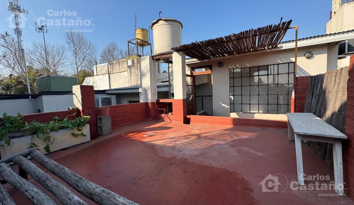 7146570_2625286997576284303651399388462377888727303590290750612960608950214207803468