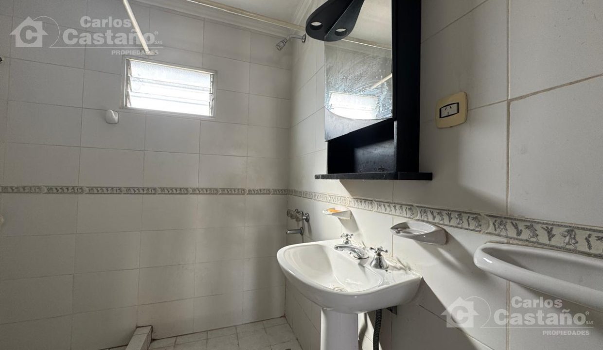 7189718_10401091628661031209386409491841031913933764197238944037934492408442008422449