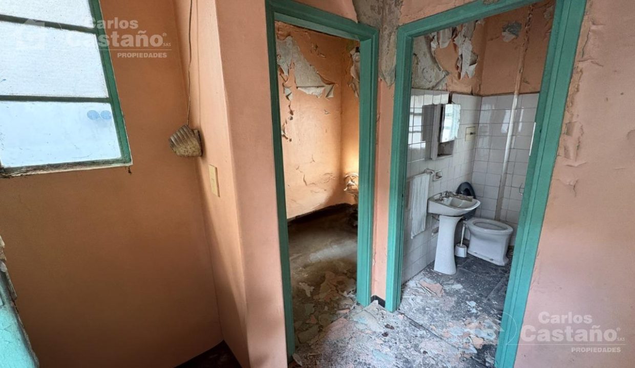 7194456_14752277712977044897576345089126138169466112168871745735090838750364759140857