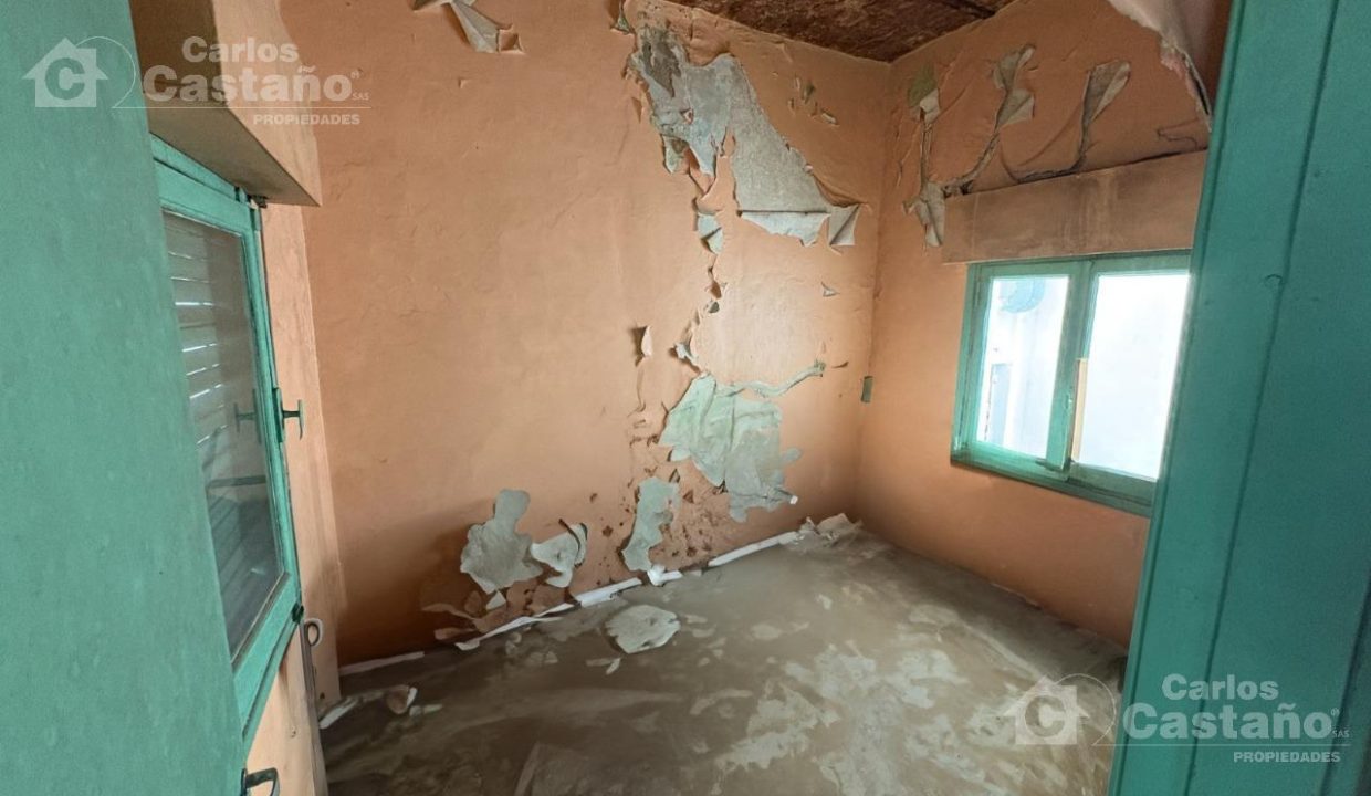 7194456_71719937617737950672985364688723157932624491076718368520185608582540589310805