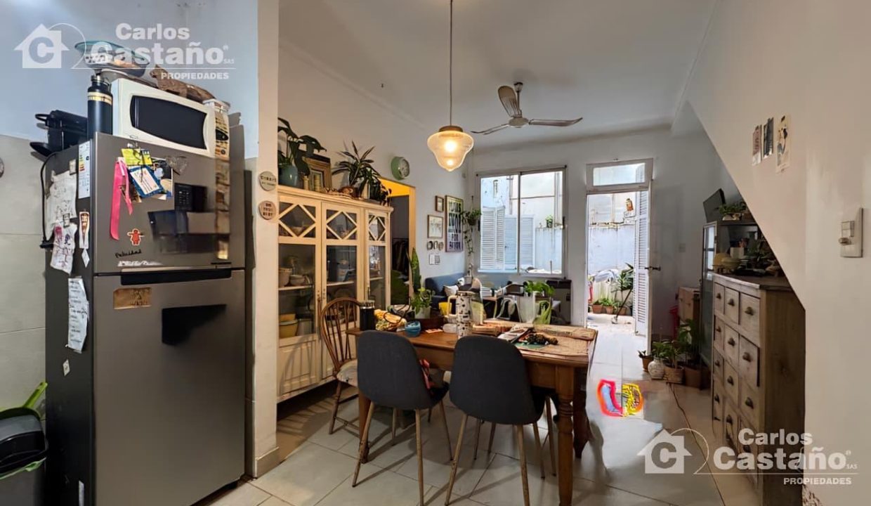 7421248_13670161148995772121895137641869162465046064162607638031672862630015071093077