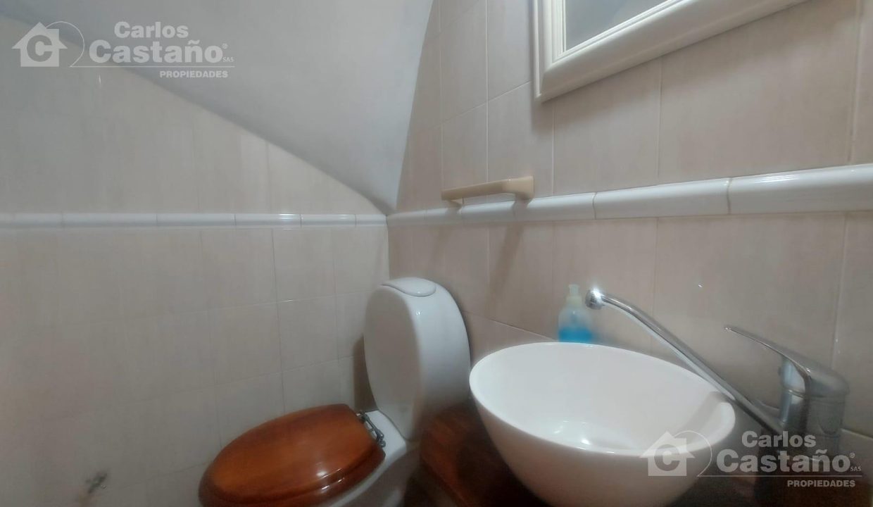 7469451_94569687369492263881841906253684885578855365428763214624655764808102518989858