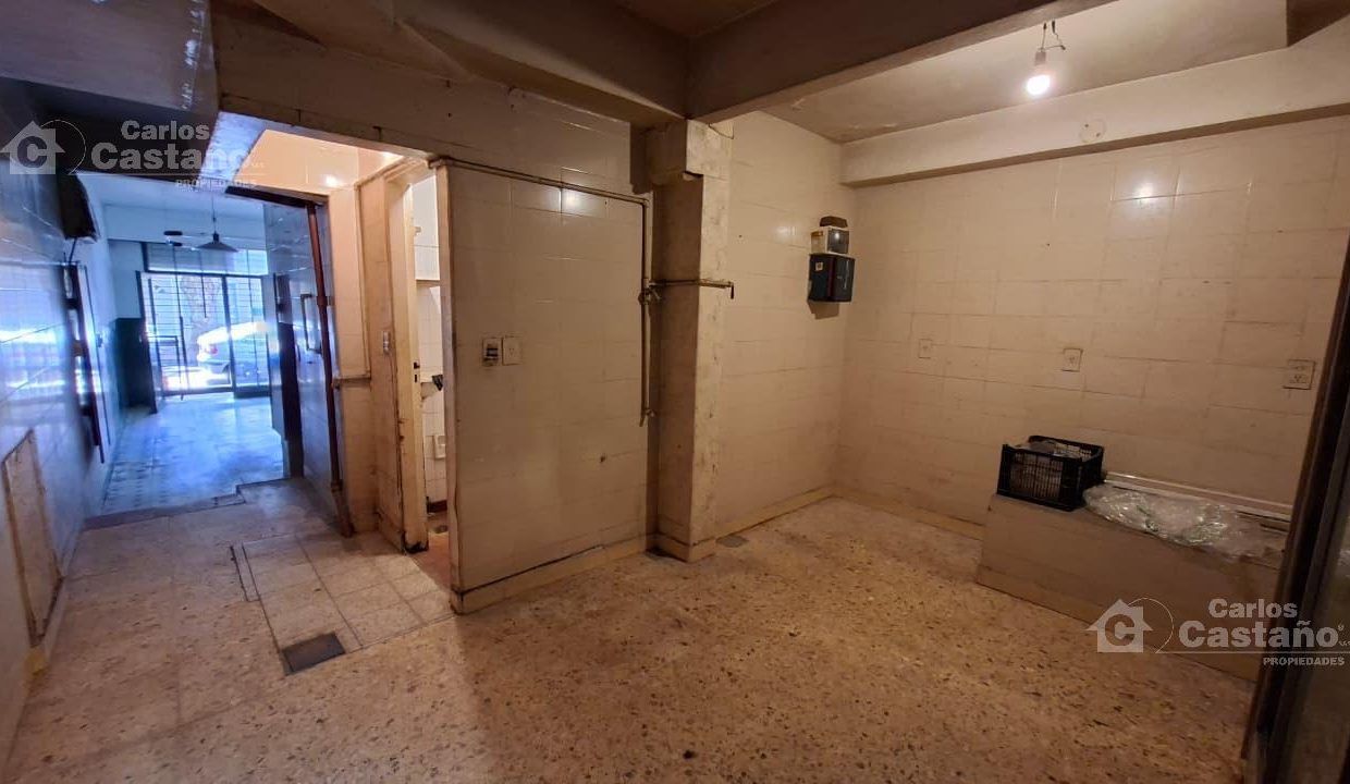 7645905_20729831287947015859199556575308579144412434547596567803689708833593630121682