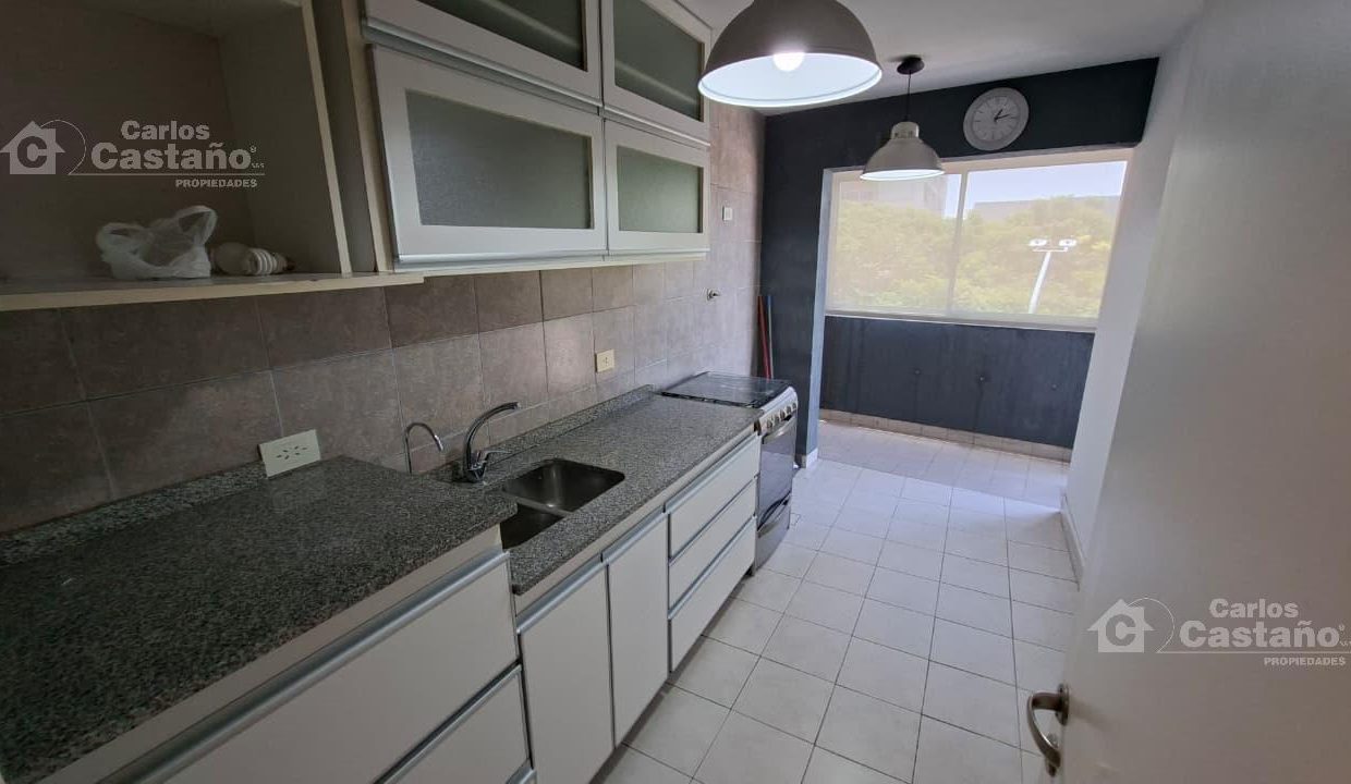 7648125_47031295395240648659872088826767154277872797421321899530177163689864708760653