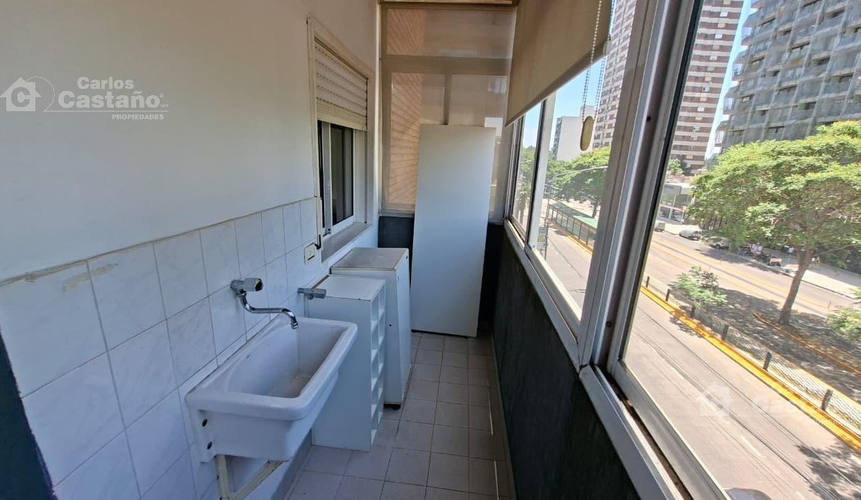 7648125_76985092762590153879821256871808693062684436963765425574953453603923469123649