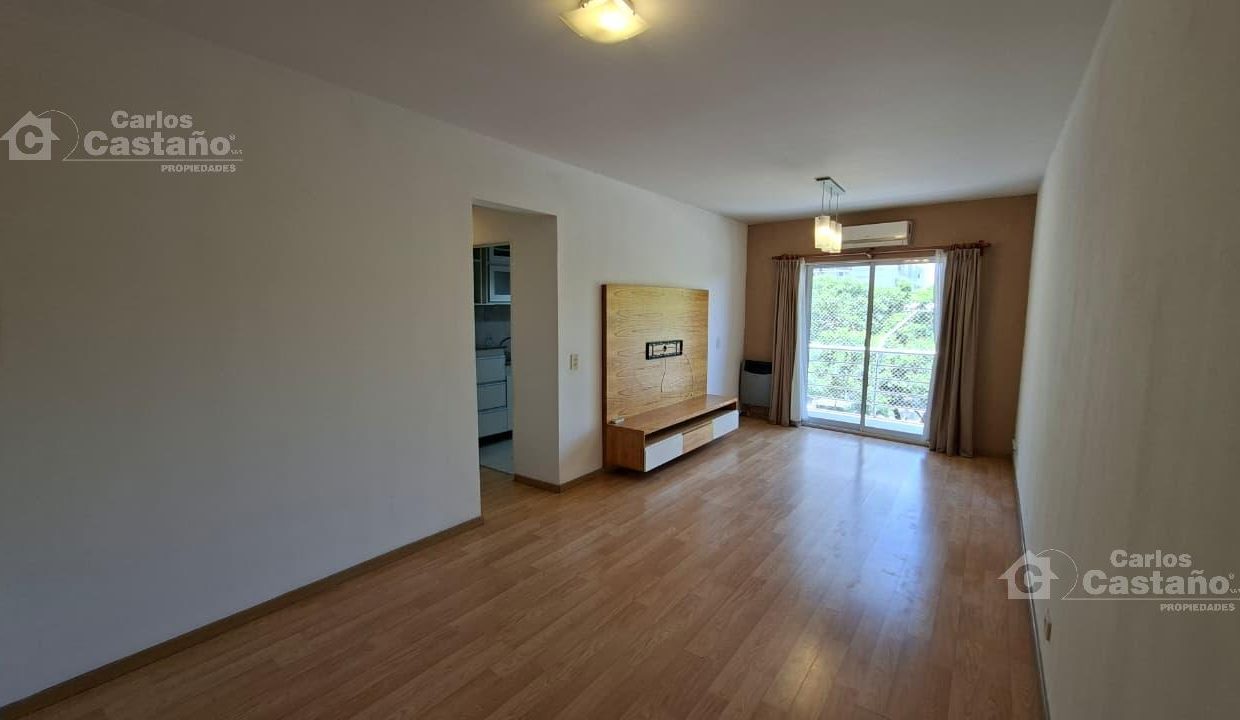 7648125_84794300660281457742599413937865621846179217333687542469222467089615103597793