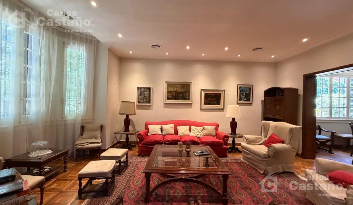 7658425_8780332716403380234105749272560228997265467576524795880579650391239292933271