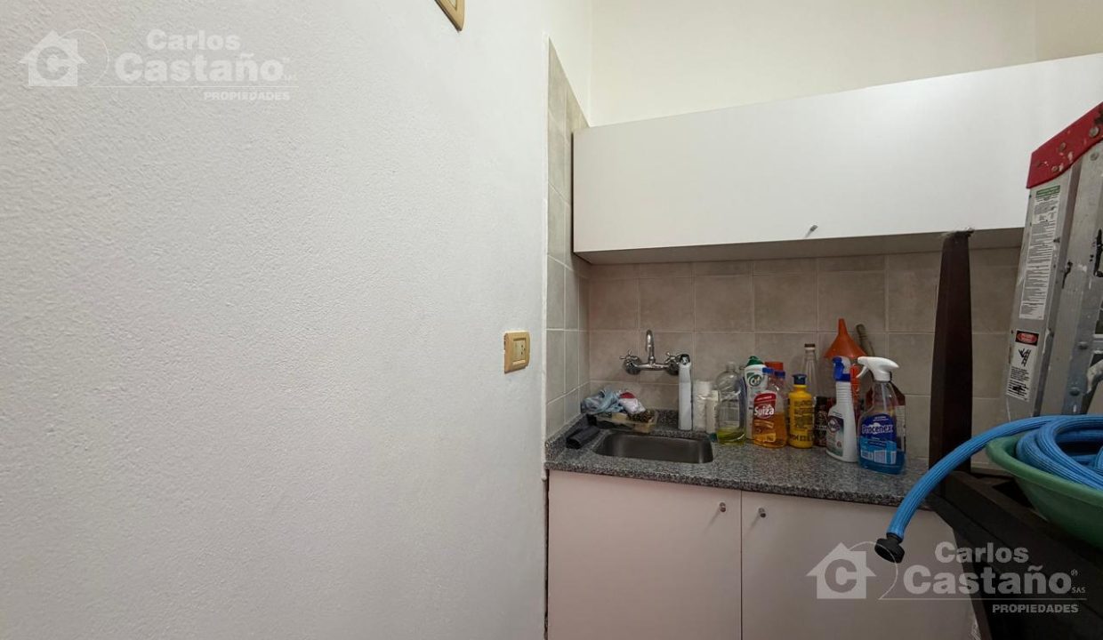 7662779_18955771699965555482356039986887228206325778837853240456811551332804913658039