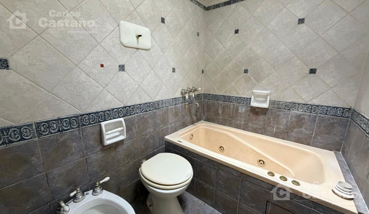 7662779_77859564834626046505525180292831931087648853632793166297543685750089302009018