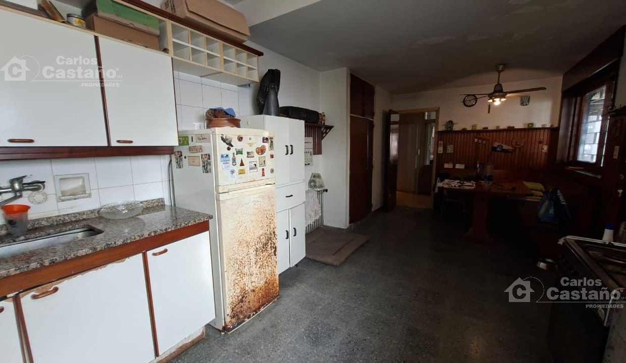 7664250_92162272935001592671656296747059254890561400760505789231994910262314267466053