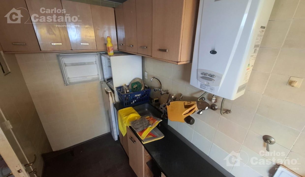 7664301_7203901701941931175653065461619145099594564818089893159726225154208662917943