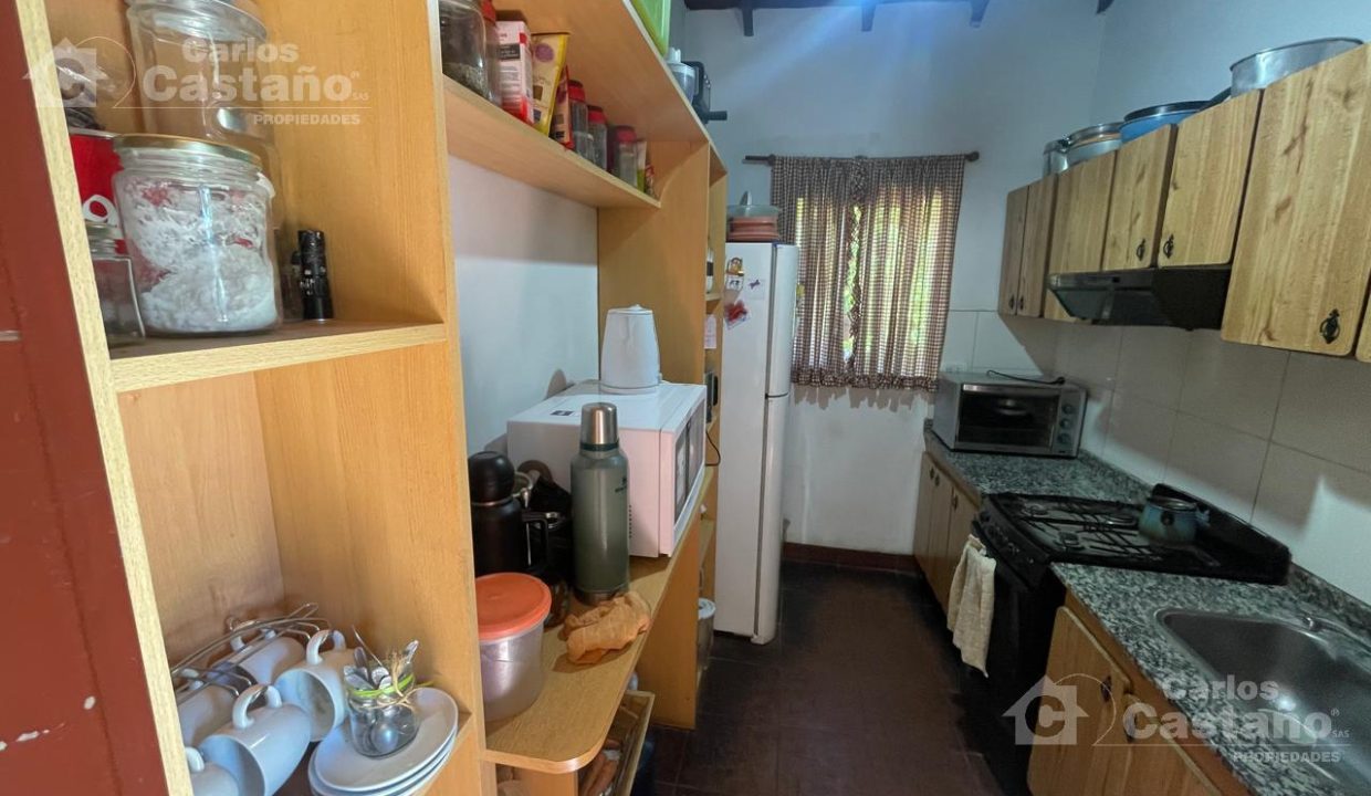 7712808_112637703009865655478587540760828177722223890045849698676608958040350975851555