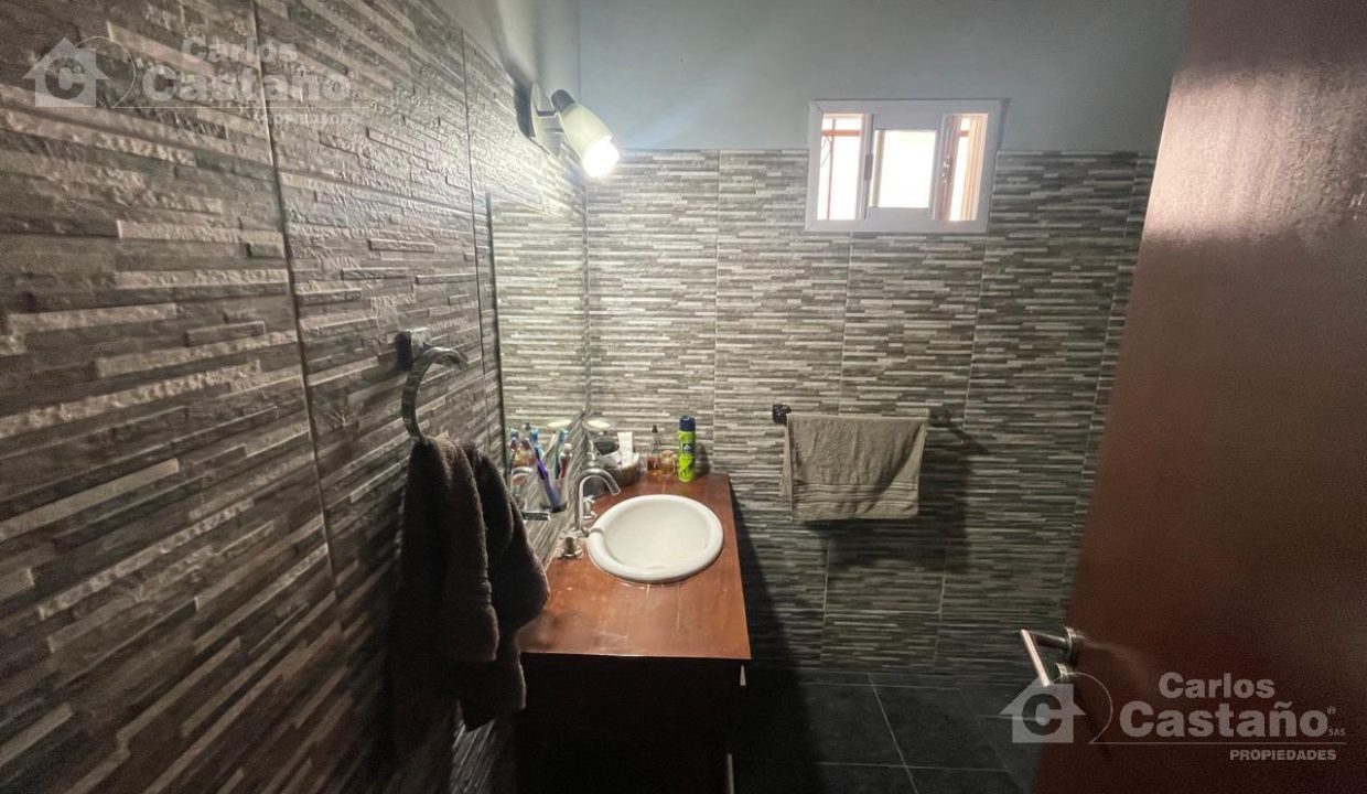 7712808_44205638860074003268714929994714950431279263075850762689852854663074867955624