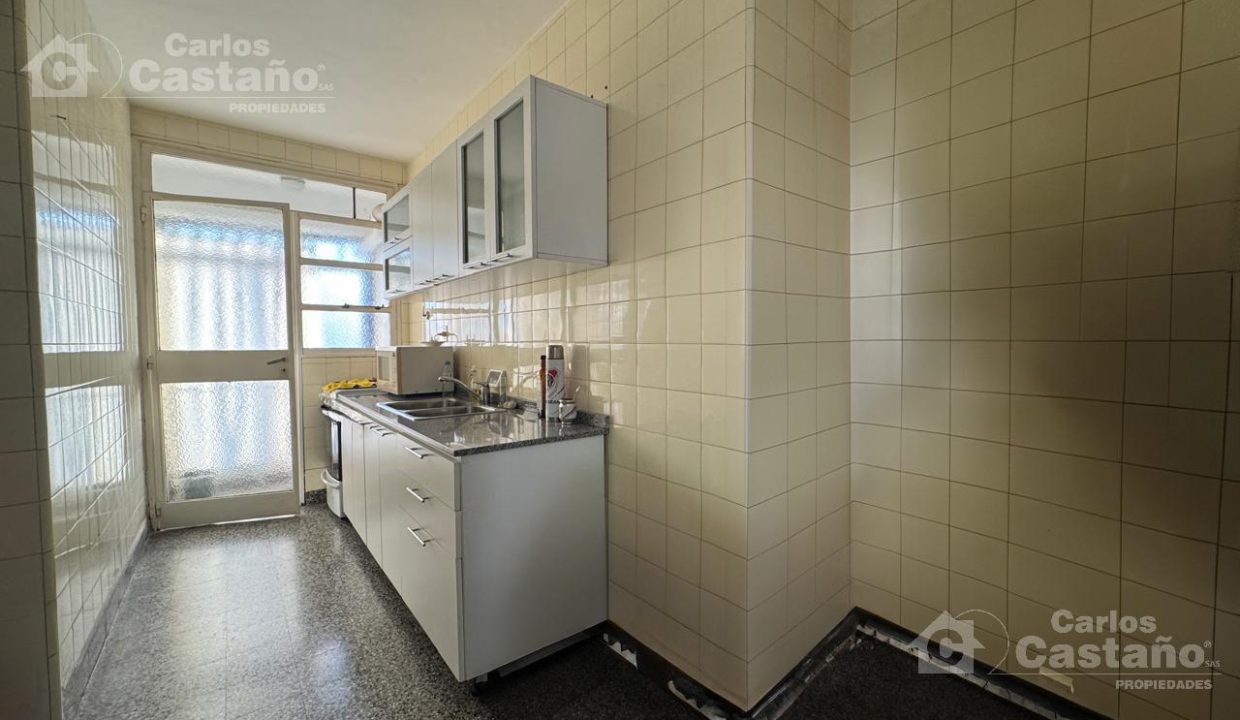 7111255_44266823271525155886409379296832096831230263039606436485427192080721804037021