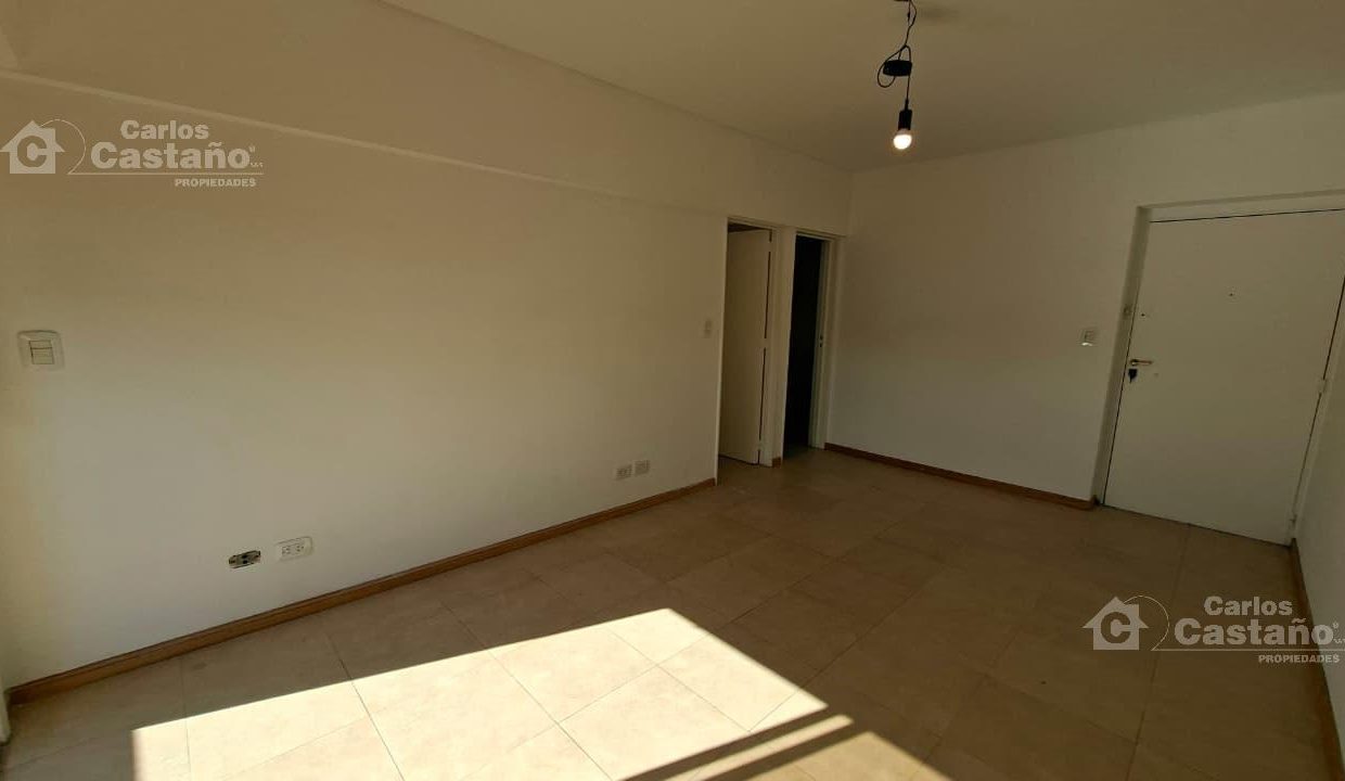 7749163_104388684930419068233011697887411899278550338163088620282828222576117887711981