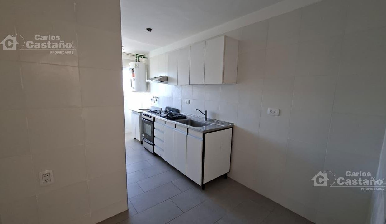 7749163_10890845547375849010229701354642582180217986000426882672417522502987932171242