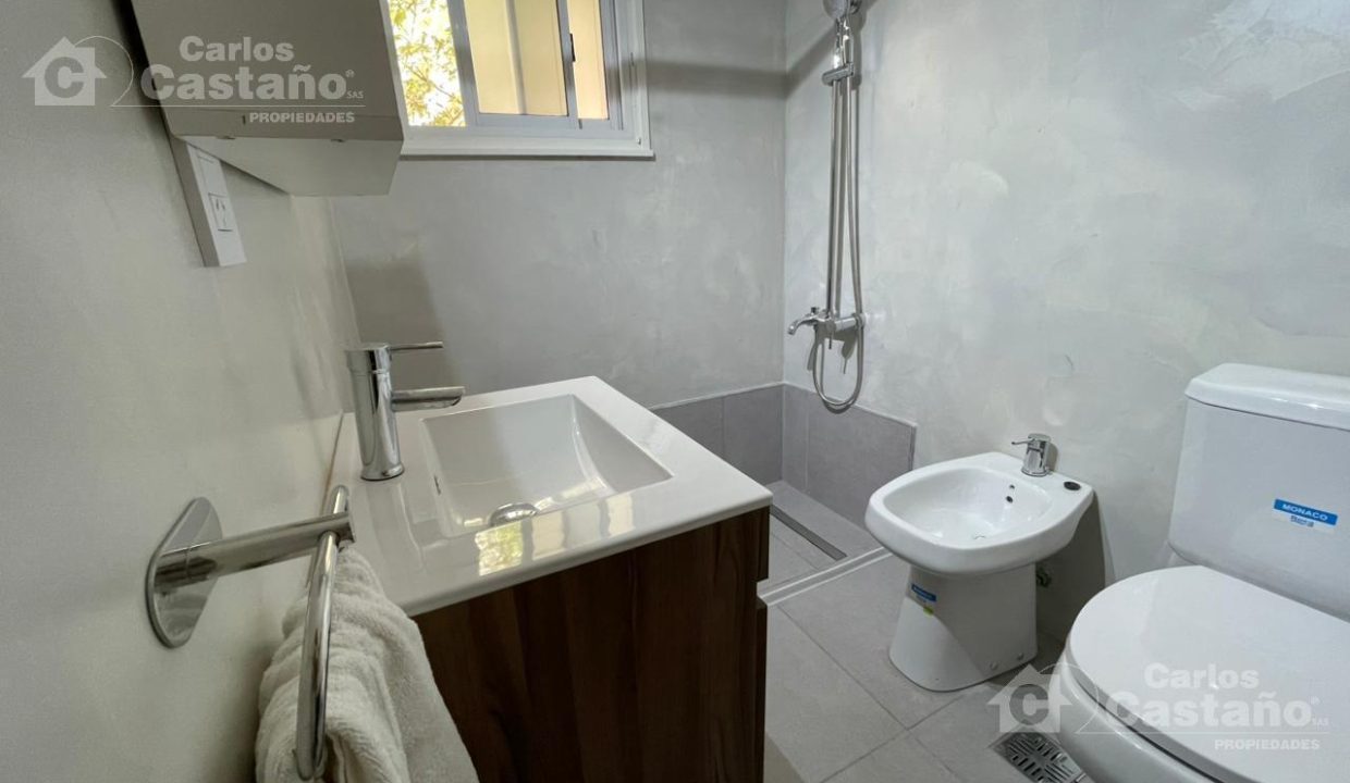 7772048_102186985416469810061500053065449016089046855679470224636388722863639722892684